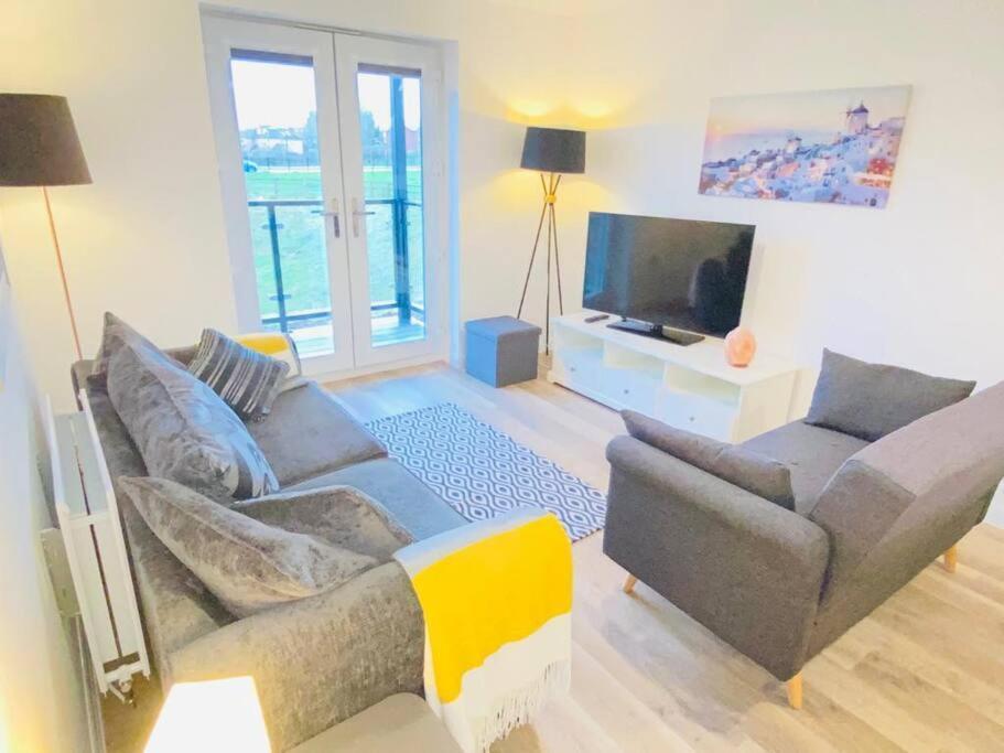 Beautiful, Brand New Apartment! Cheltenham Ngoại thất bức ảnh
